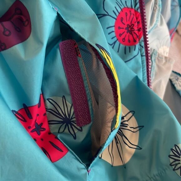 Lands End wind breaker jacket.  Size girls large.  Floral spring print. Like new - Picture 7 of 7